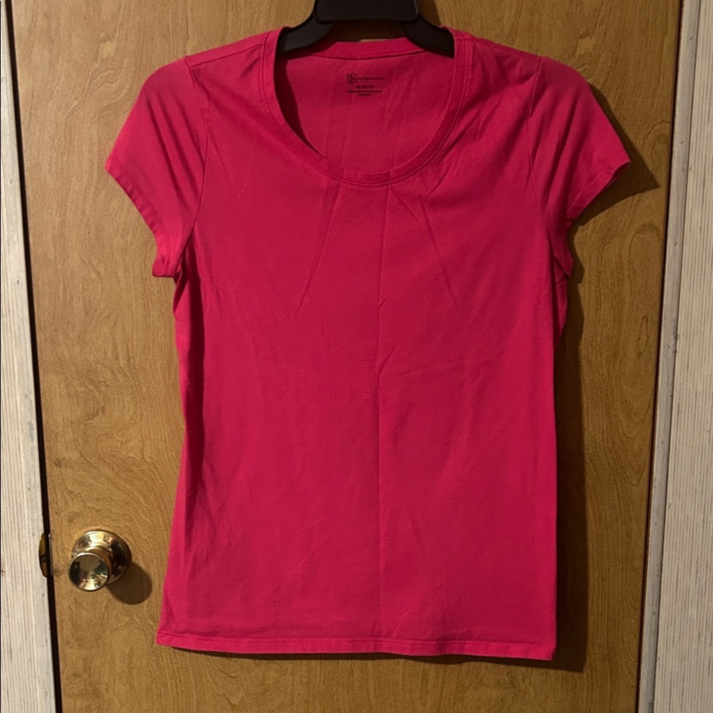No Boundaries Hot Pink Short Sleeve Scoop Neck Tee
